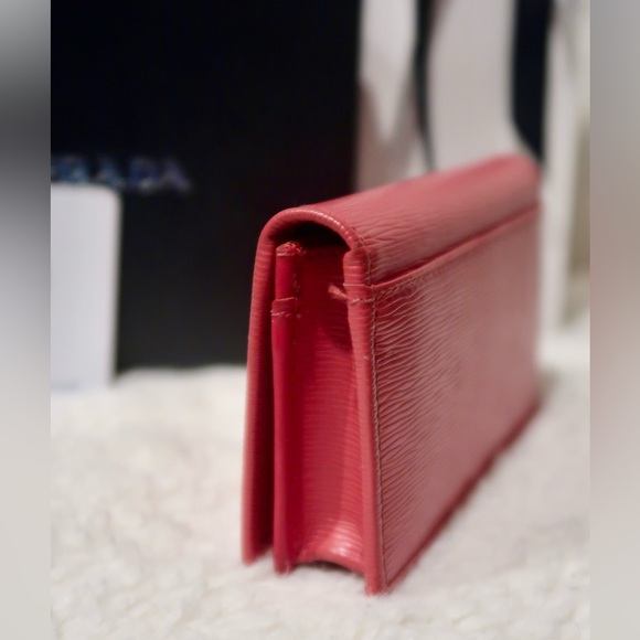 Authentic Prada - Vitello Leather Small Wallet - Picture 9 of 17